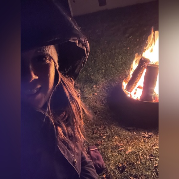 Meet your Posher, Andrea - Picture 2 of 2